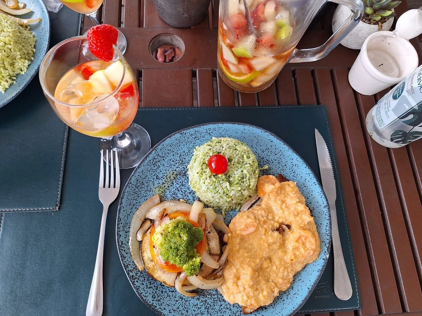 Hawaiian Vibe in Barra - Poke & Deck Lounge - Image